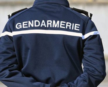 Arles : trois clandestins interpellés pour 70 vols