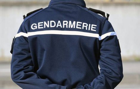Arles : trois clandestins interpellés pour 70 vols