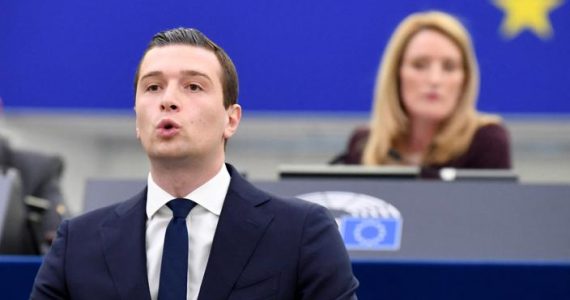 Présidentielle : Jordan Bardella dénonce les «méthodes déloyales» du camp d'Éric Zemmour