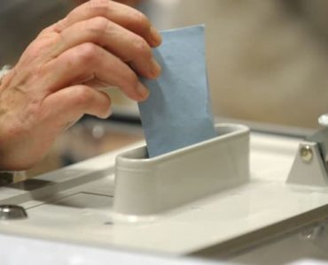 Bouches-du-Rhône: prison ferme pour un élu pour avoir tenté de saboter une élection