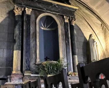 Poitiers : une statue du Christ victime de vandalisme à l'église Saint-Porchaire