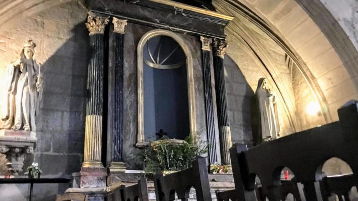 Poitiers : une statue du Christ victime de vandalisme Ã  l'Ã©glise Saint-Porchaire