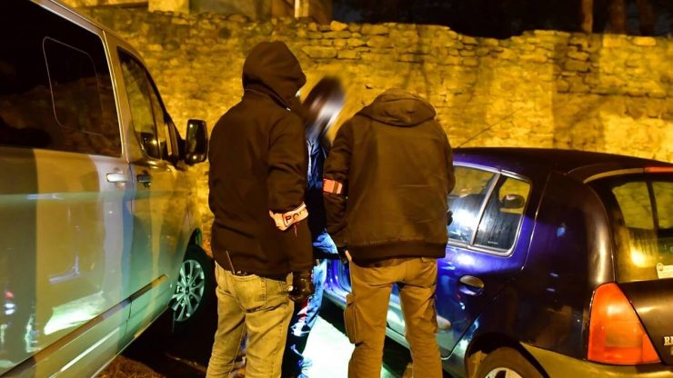 Nantes. Le voleur tente de dérober le téléphone d’un policier en civil
