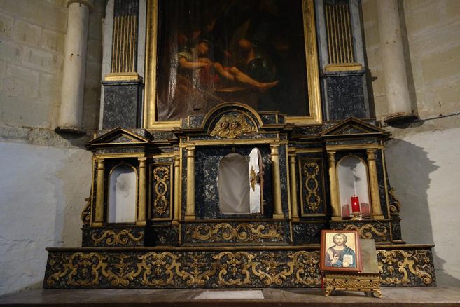 Vol et profanation dans l'église de Genouilly