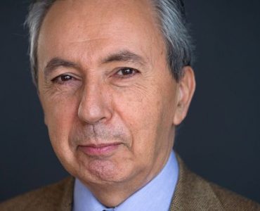 Bruno Mégret : "Je soutiens Eric Zemmour" pour "une victoire de la vraie droite"