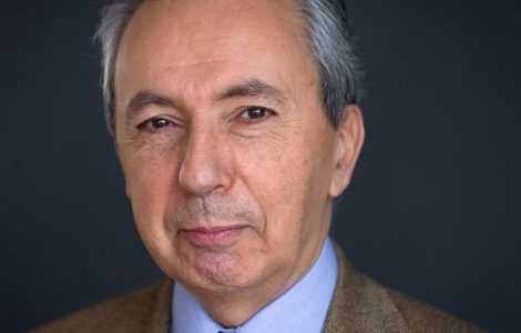 Bruno Mégret : "Je soutiens Eric Zemmour" pour "une victoire de la vraie droite"