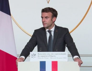 Vidéo Guerre d'Algérie : le "massacre" de la rue d'Isly, à Alger en 1962, est "impardonnable pour la République", déclare Emmanuel Macron