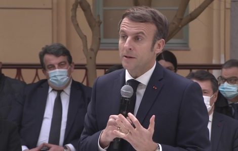 Emmanuel Macron veut tripler l'amende pour harcèlement de rue à 300 euros
