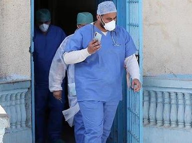 Que cache l’ampleur des départs de médecins algériens vers la France ?