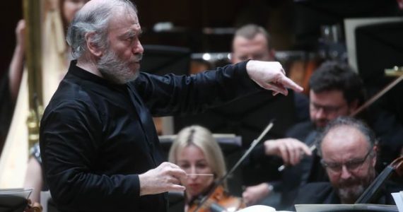 Le chef d'orchestre russe Valery Gergiev écarté par la Philharmonie de Paris