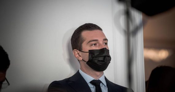 Jordan Bardella annonce être mis en examen pour avoir qualifié la ville de Trappes de « République islamique »