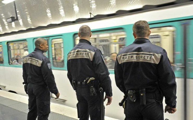 Paris : un agent de la sûreté RATP se prend un coup de couteau sur le quai du métro