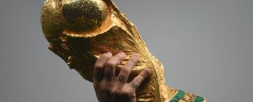 Guerre en Ukraine: la Russie officiellement exclue du Mondial 2022 et de toutes les compétitions