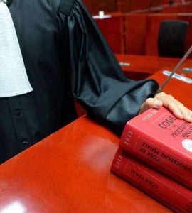 Condamné pour avoir frappé trois personnes dont un policier dans la rue à Caen