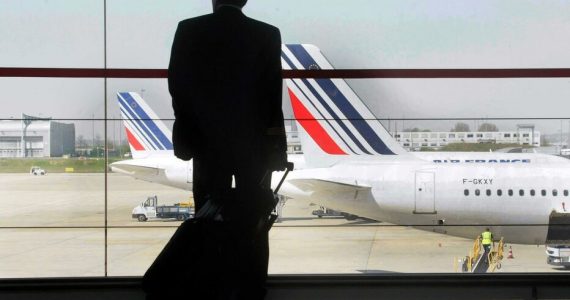 Soupçonné de radicalisation, le pilote d’Air France conteste sa suspension