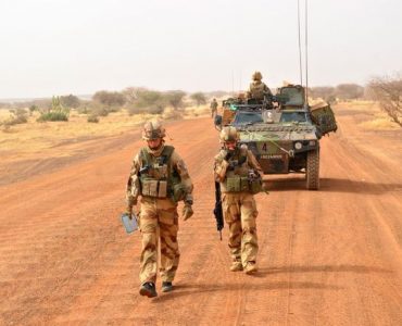 Après les attentats au Bénin, l'armée française tue 40 jihadistes au Burkina