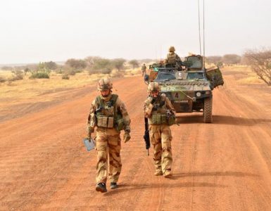 Après les attentats au Bénin, l'armée française tue 40 jihadistes au Burkina