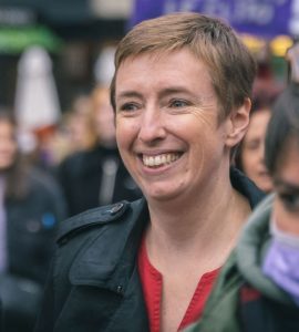 La militante néo-féministe Caroline De Haas décroche un juteux contrat avec le Conseil d’État