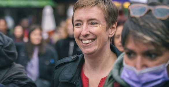 La militante néo-féministe Caroline De Haas décroche un juteux contrat avec le Conseil d’État
