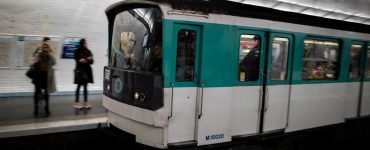 Crack à Paris : une toxicomane jugée pour avoir poussé une femme sur les rails du métro