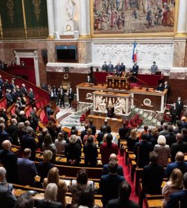 Présidentielle 2022 : Macron envisage-t-il de dissoudre l’Assemblée pour pénaliser Zemmour ?