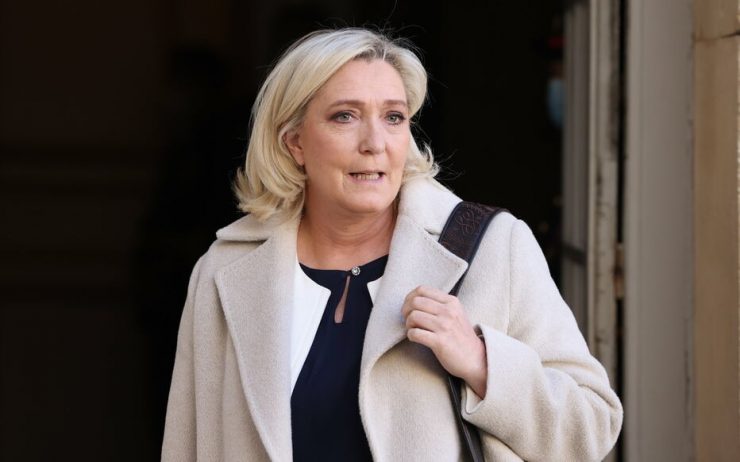 Marine Le Pen refuse de débattre avec Valérie Pécresse, mais veut bien avec Jean Castex
