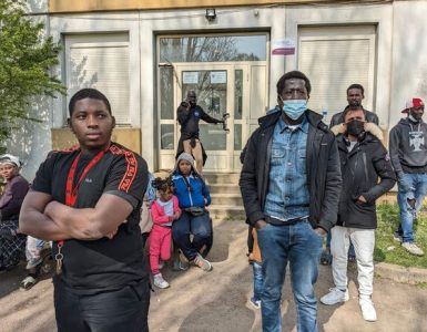 Les résidents du centre d'accueil des demandeurs d'asile de Vergigny protestent contre la vétusté de leur foyer