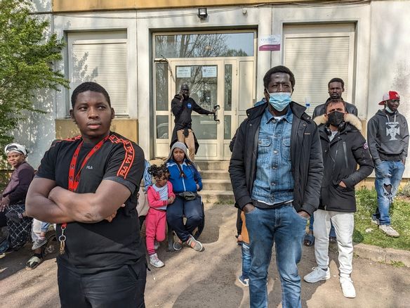 Les résidents du centre d'accueil des demandeurs d'asile de Vergigny protestent contre la vétusté de leur foyer