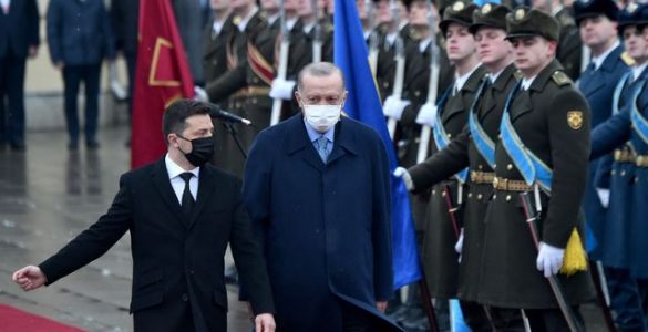 "La Turquie choisit l'Occident" : comment Erdogan bascule face à Poutine après l'invasion russe