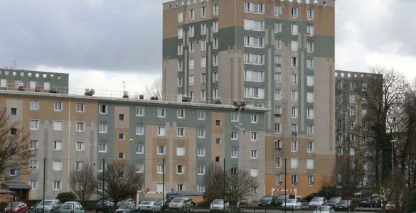 Rixes entre bandes en Essonne : un jeune de 20 ans dans un état grave après avoir été percuté par une voiture