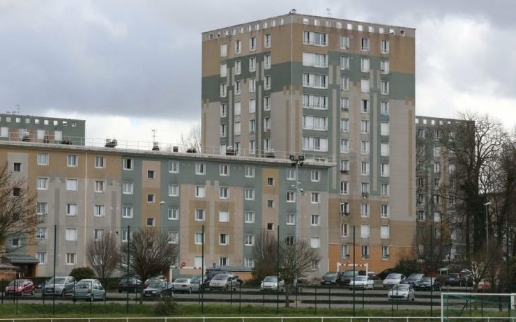 Rixes entre bandes en Essonne : un jeune de 20 ans dans un état grave après avoir été percuté par une voiture