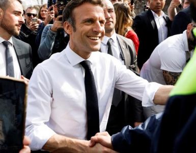 Présidentielle 2022 : près de 500 personnalités du monde de la culture appellent à voter Macron