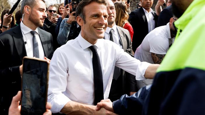 Présidentielle 2022 : près de 500 personnalités du monde de la culture appellent à voter Macron