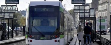 Nantes. Une bagarre dégénère dans le tram, un homme poignardé au thorax et à la tête