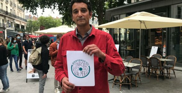 Un militant LFI jugé pour avoir brûlé le drapeau français à Nantes