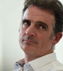 Grenoble : la justice suspend l’autorisation du burkini dans les piscines