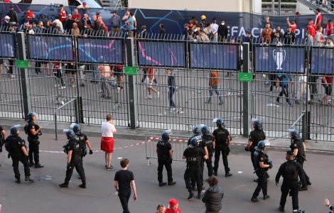 Vols, violences et fraudes autour du Stade de France : "Jamais les policiers n'avaient vu un tel chaos"