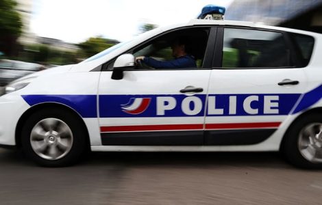 Fréjus: un SDF meurt percuté par une voiture, le suspect interpellé après un délit de fuite