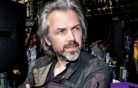 Législatives : le délirant programme d’Aymeric Caron