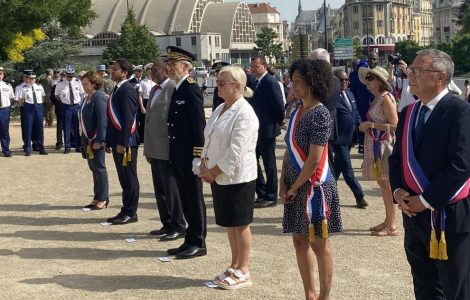 Le maire de Reims va porter plainte après une cérémonie du 18-Juin «perturbée»