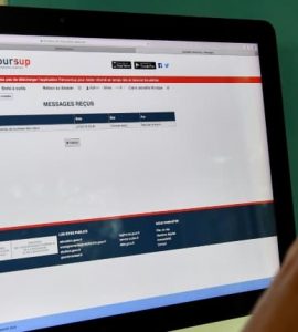 "On n'a jamais vu ça": à Brest, un jeune migrant congolais voit ses 25 vœux acceptés sur Parcoursup