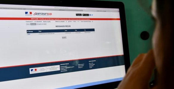 "On n'a jamais vu ça": à Brest, un jeune migrant congolais voit ses 25 vœux acceptés sur Parcoursup