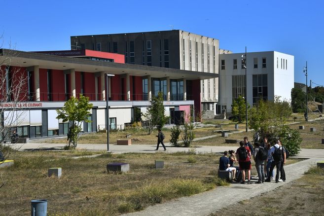 L'université Clermont Auvergne adopte une charte « pour une communication inclusive » sans unanimité