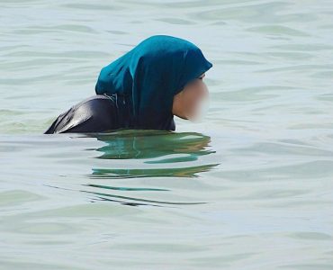 INFO LA DEPECHE. À Toulouse, des dizaines de femmes se sont baignées en burkini dans une piscine municipale