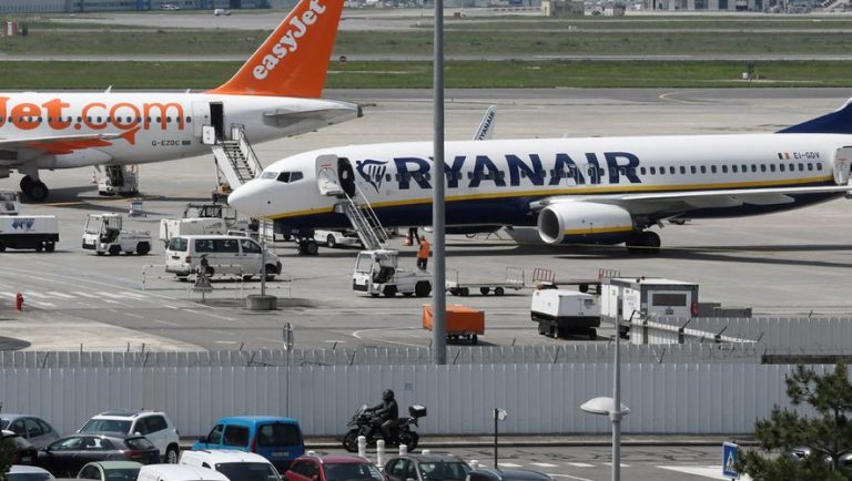 Prendre Un Ter Avant L Heure Du Billet Aéroport de Toulouse : lassés d'attendre, les passagers d'un vol