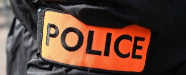 Besançon : Un policier visé par un scooter en pleine cage d’escalier