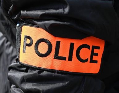 Besançon : Un policier visé par un scooter en pleine cage d’escalier