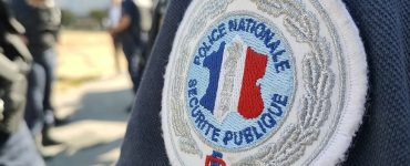 Deux policiers braqués à Carpentras