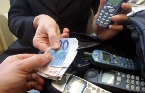 Plus de 200 téléphones volés à Rennes et envoyés en Algérie : « Je n’ai pas réalisé l’ampleur »