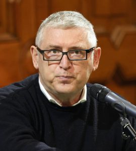 Michel Onfray annonce que “Front populaire” mènera une liste souverainiste aux européennes de 2024
